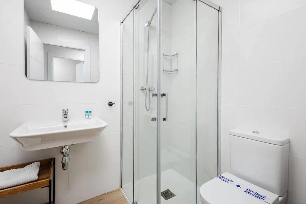 Modern 2 Bedroom Apt Rooftop Pool + Gym Rdr328 Marbella Apartment