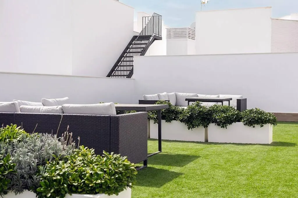 Modern 2 Bedroom Apt Rooftop Pool + Gym Rdr328 Marbella Apartment
