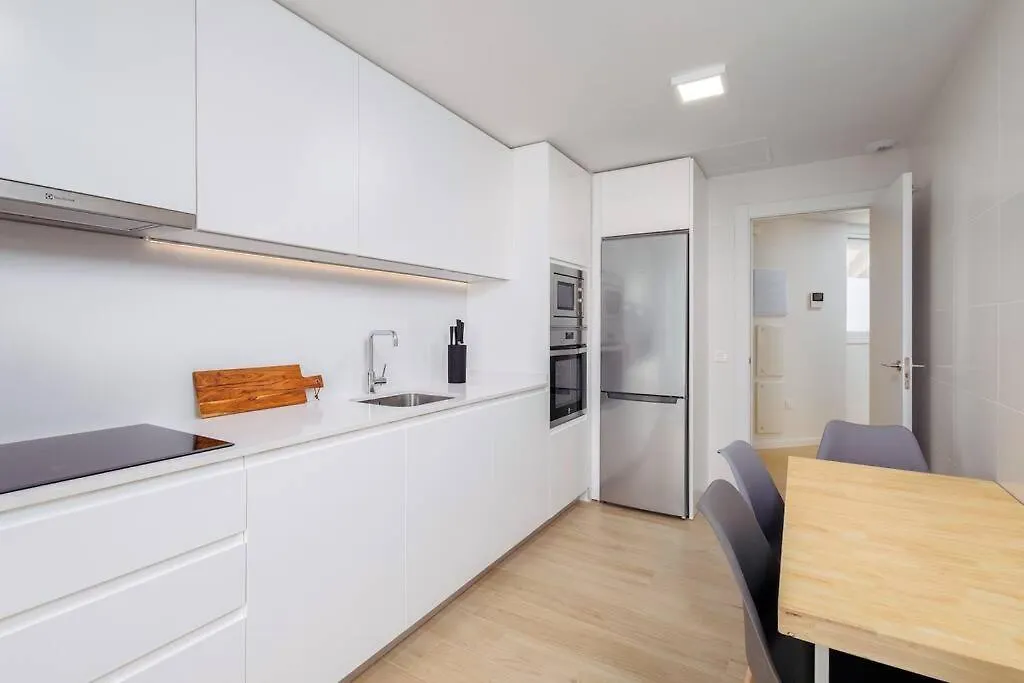 Modern 2 Bedroom Apt Rooftop Pool + Gym Rdr328 Marbella 0*,